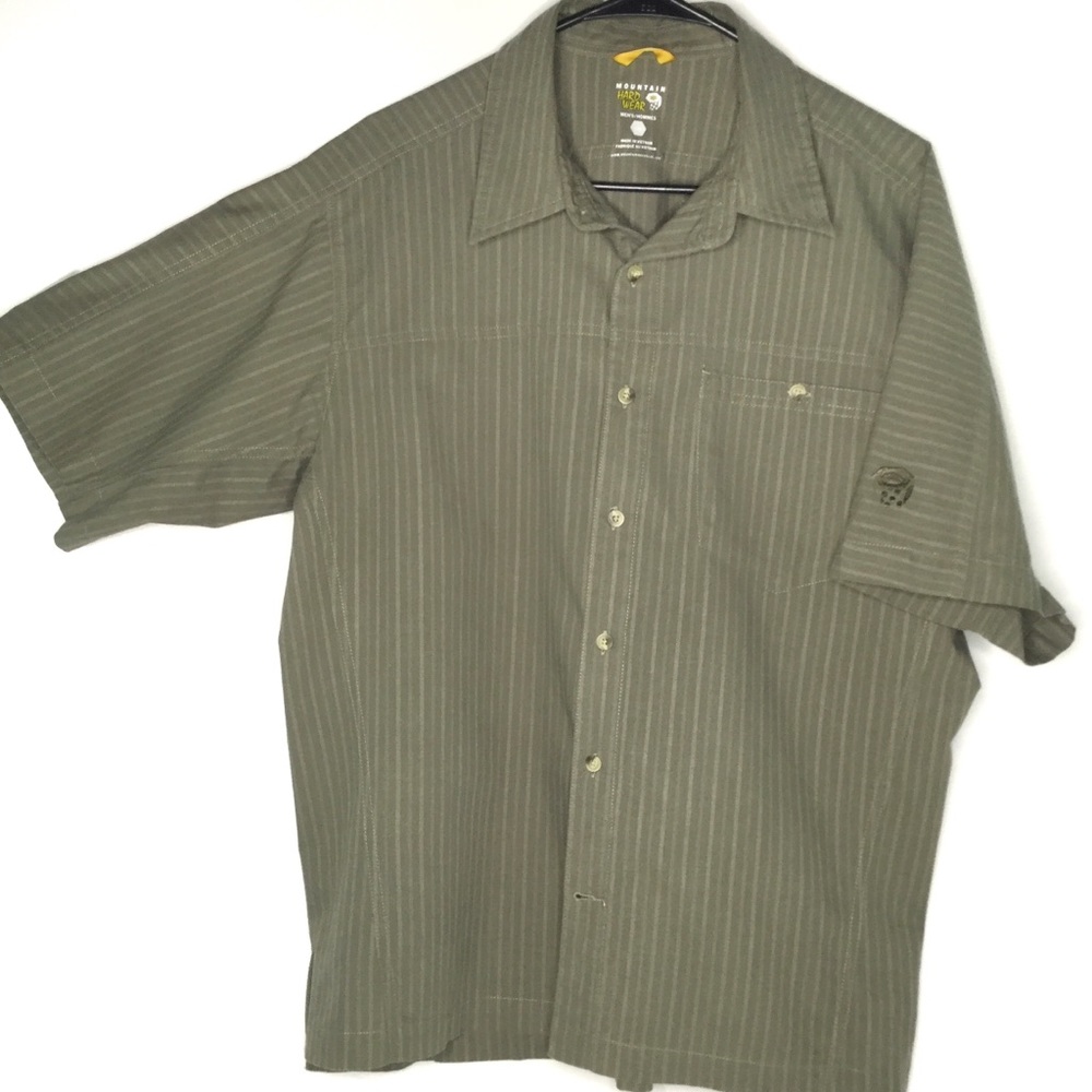 Mountain Hardware Men’s Short Sleeve Shirt Size L
